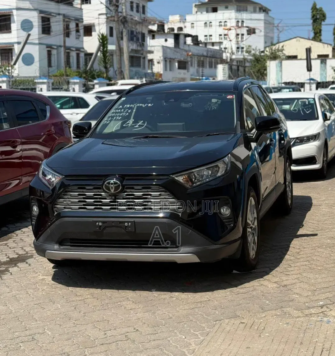 Toyota RAV4 LE FWD 2020 Black