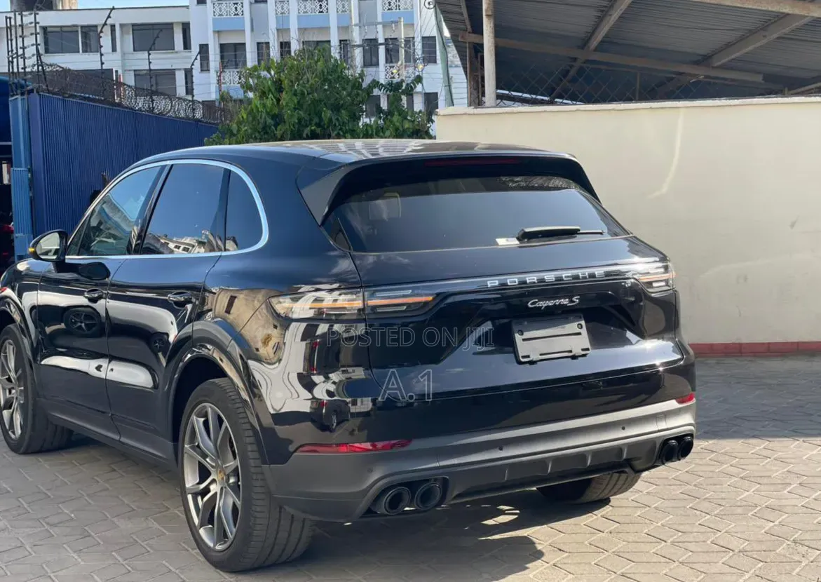 Porsche Cayenne S AWD 2019 Black