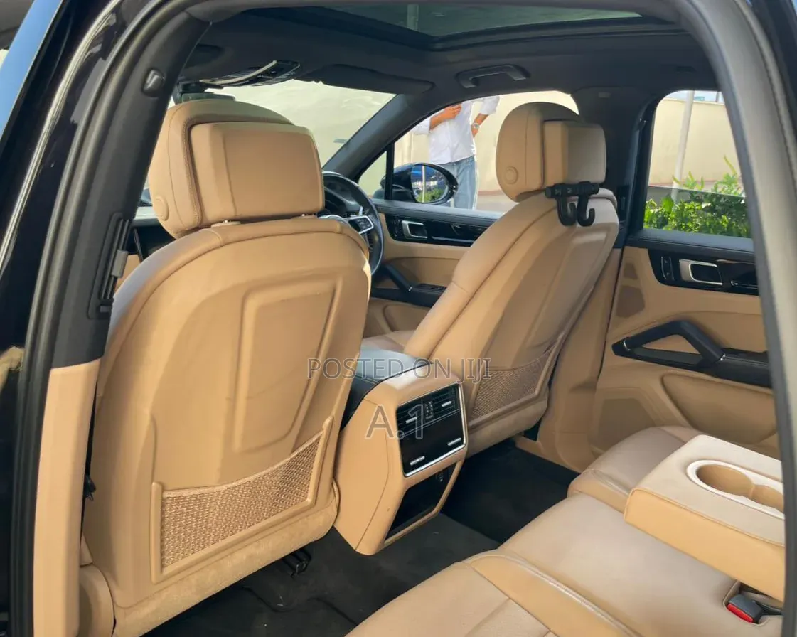 Porsche Cayenne S AWD 2019 Black