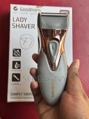 Rechargeable Cordless Shaver With Cleaning Brush
