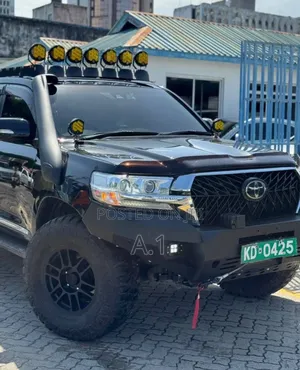Toyota Land Cruiser 4.6 V8 ZX 2019 Black