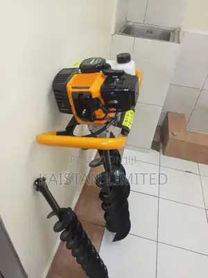 Heavy Duty 2-Stroke Petrol Earth Auger Hole Digger) + 3 Drill Bits In