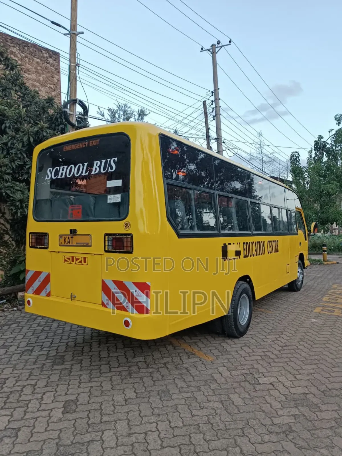 Isuzu NQR 2004 Yellow