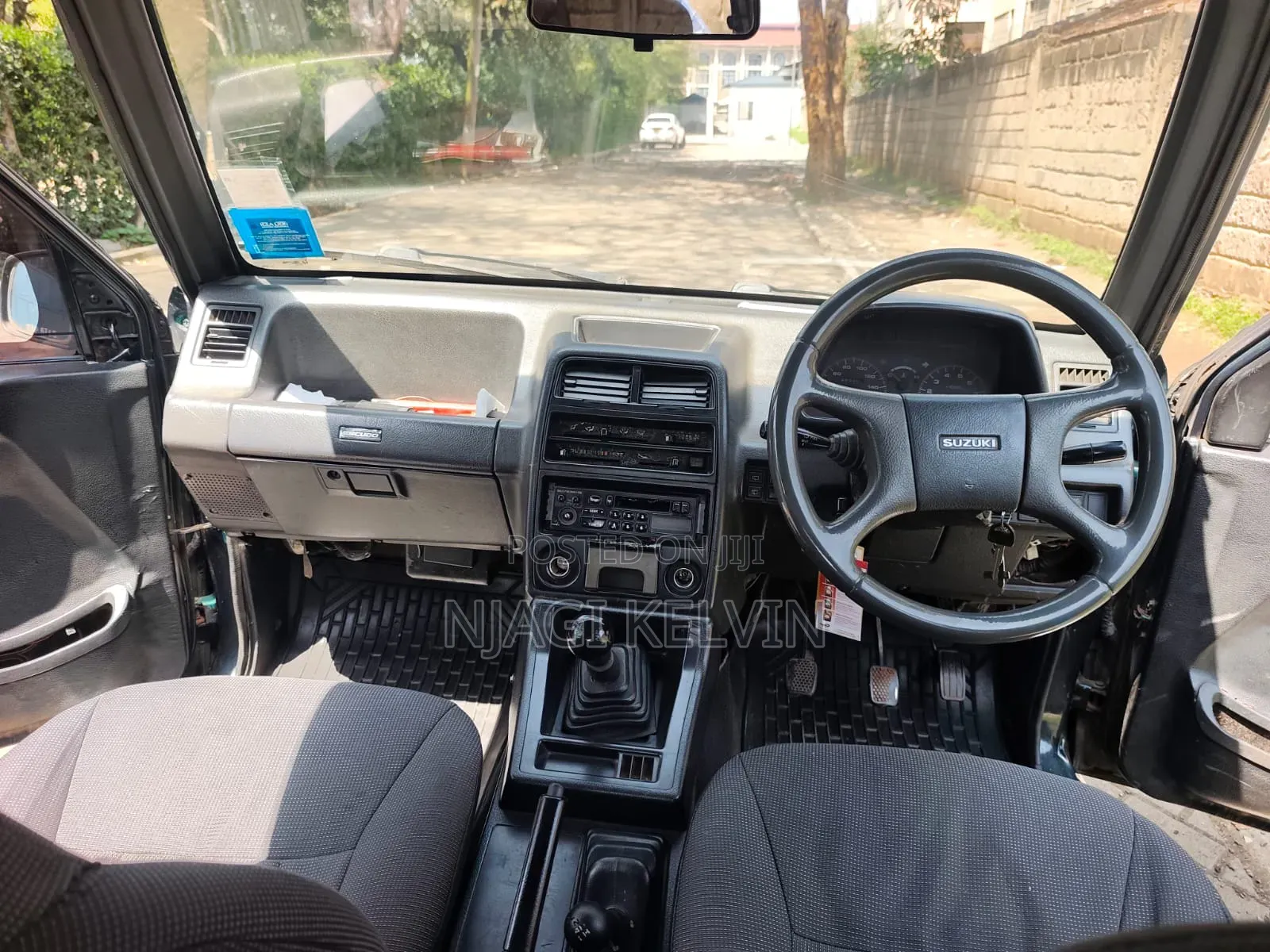 Suzuki Escudo 2000 Gray
