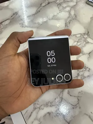Samsung Galaxy Z Flip6 256 GB Silver