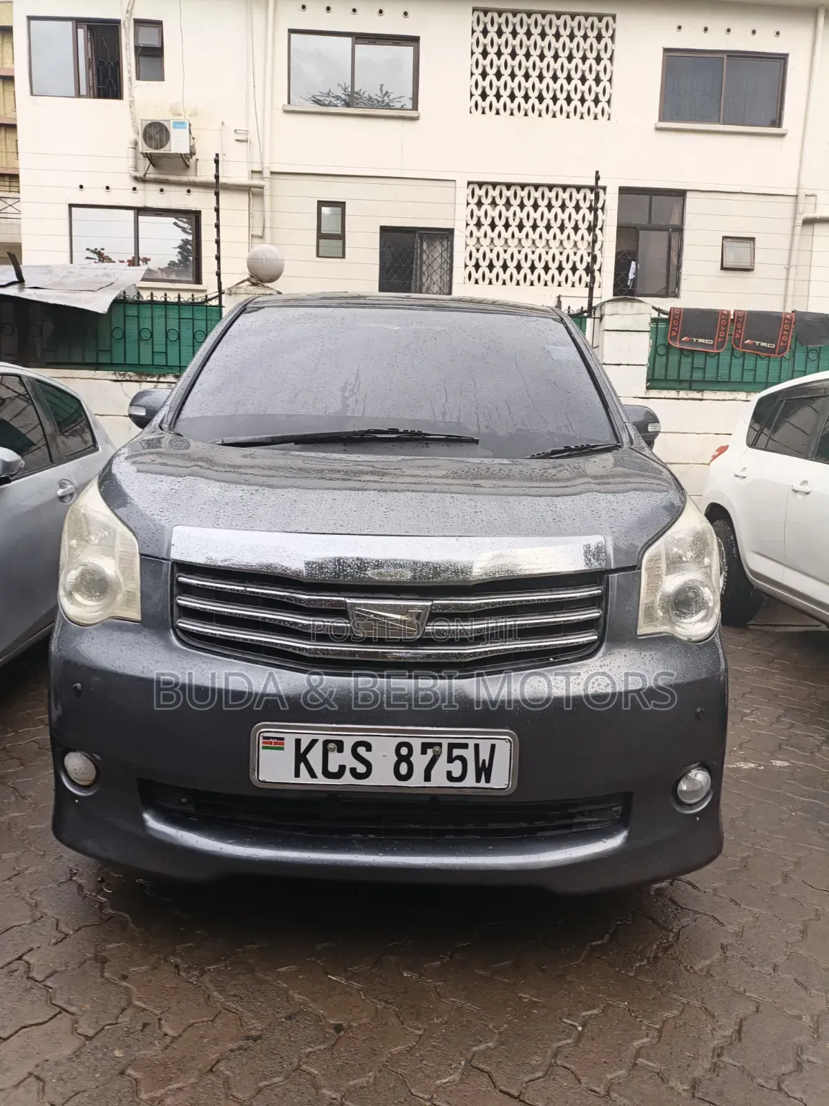 Toyota Noah 2011 Gray