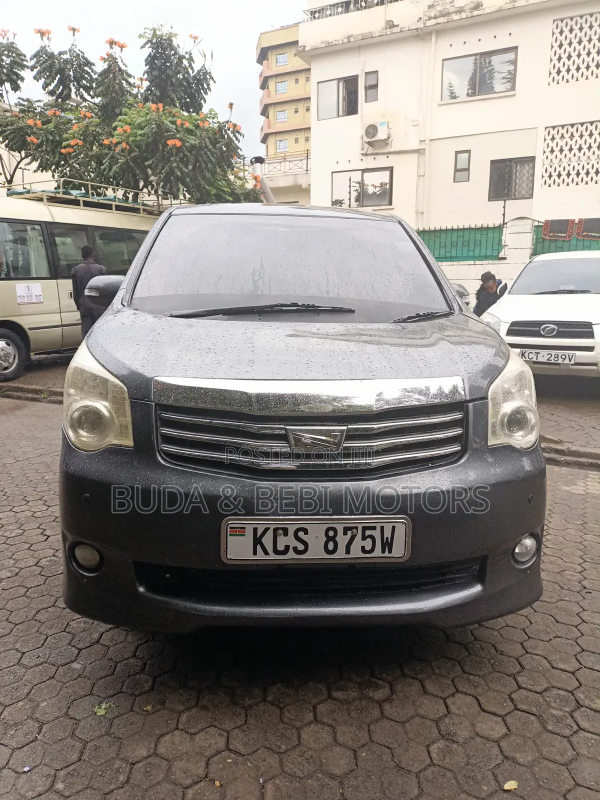 Toyota Noah 2011 Gray