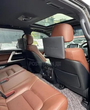 Toyota Land Cruiser 4.6 V8 ZX 2018 Black