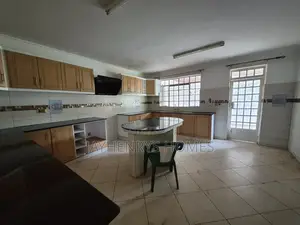 5bdrm House in Runda for rent
