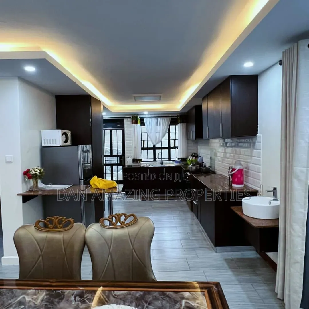 4bdrm Maisonette in Smith Area Plus Dsq, Nkoroi for rent