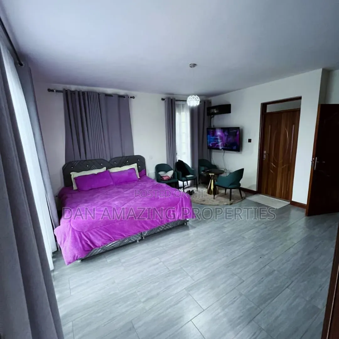 4bdrm Maisonette in Smith Area Plus Dsq, Nkoroi for rent