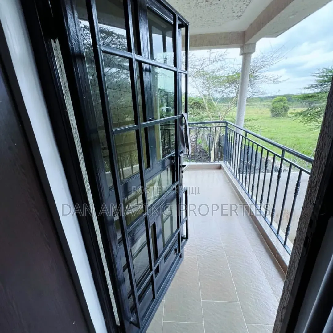 4bdrm Maisonette in Smith Area Plus Dsq, Nkoroi for rent