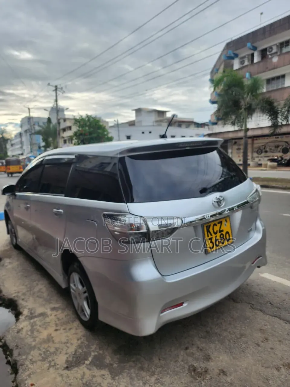 Toyota Wish 2012 Silver