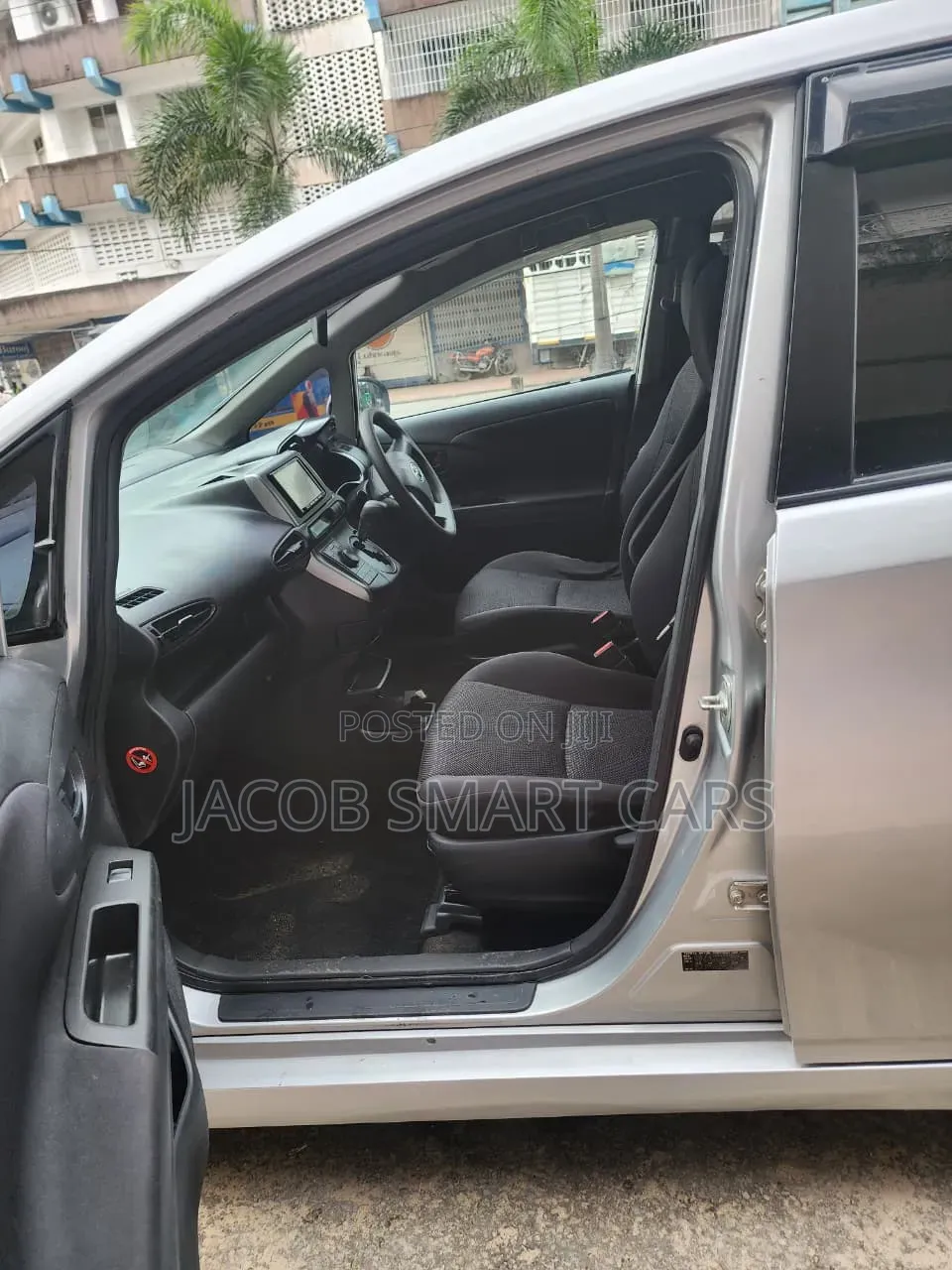 Toyota Wish 2012 Silver
