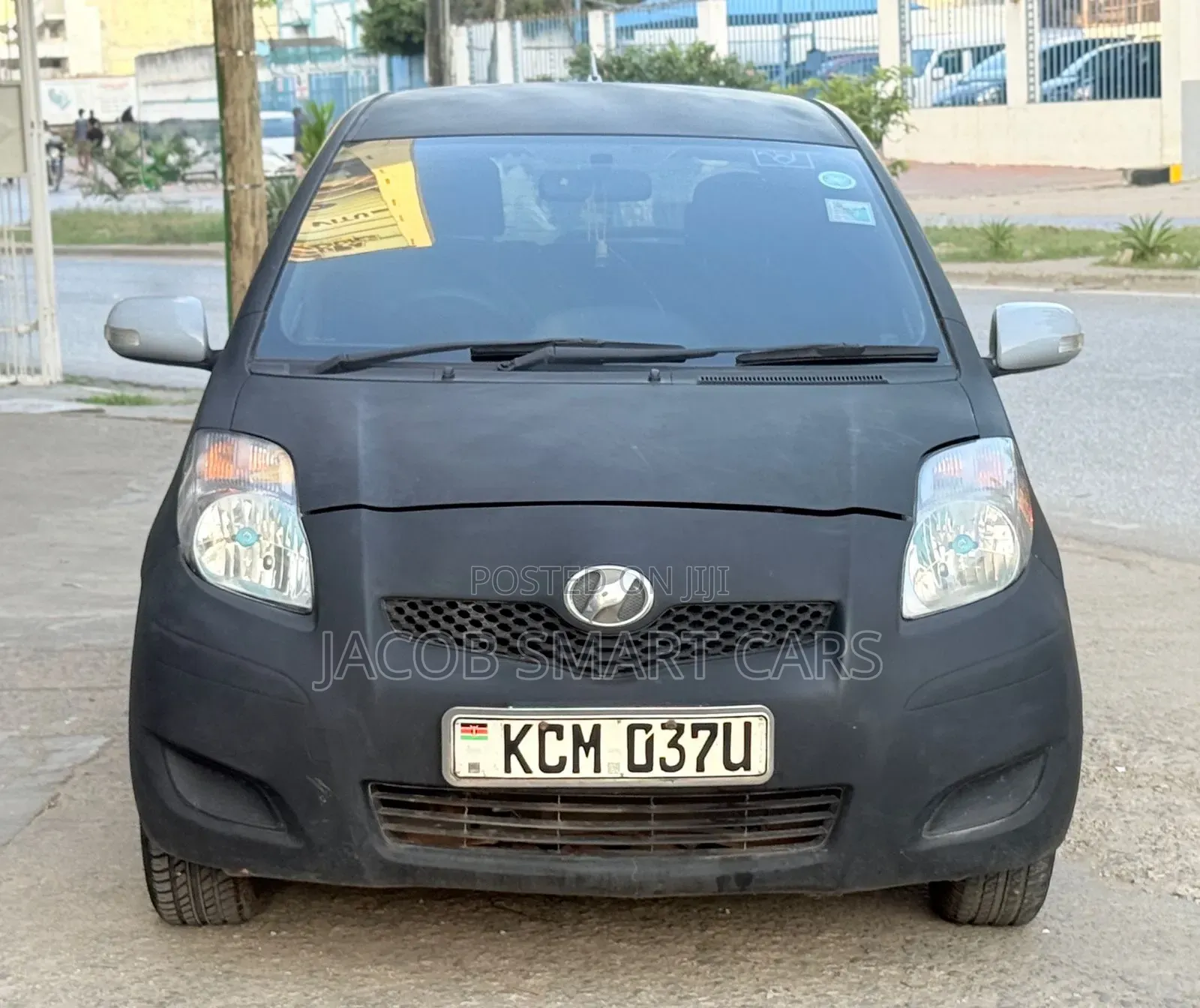 Toyota Vitz 2010 Black
