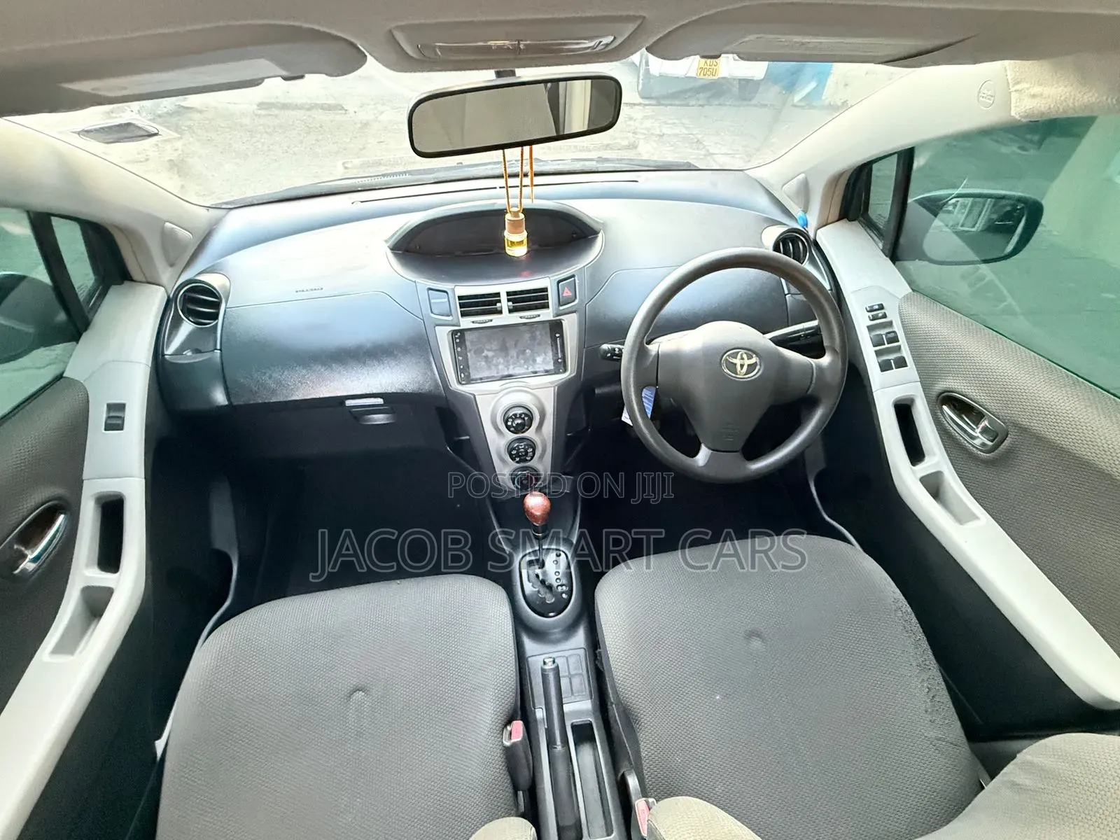 Toyota Vitz 2010 Black