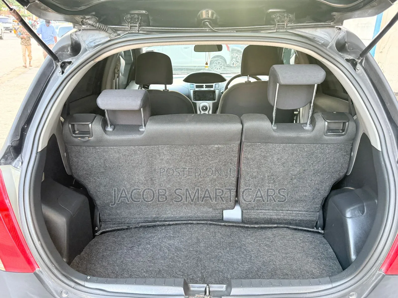 Toyota Vitz 2010 Black