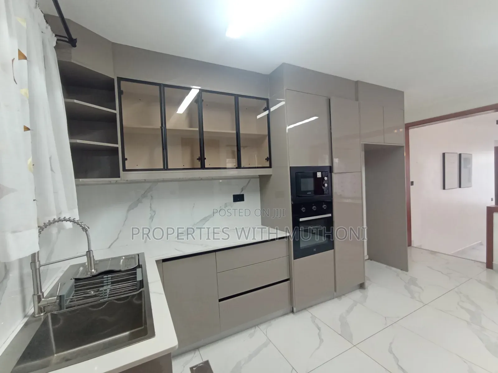 4bdrm Maisonette in Uthiru for sale