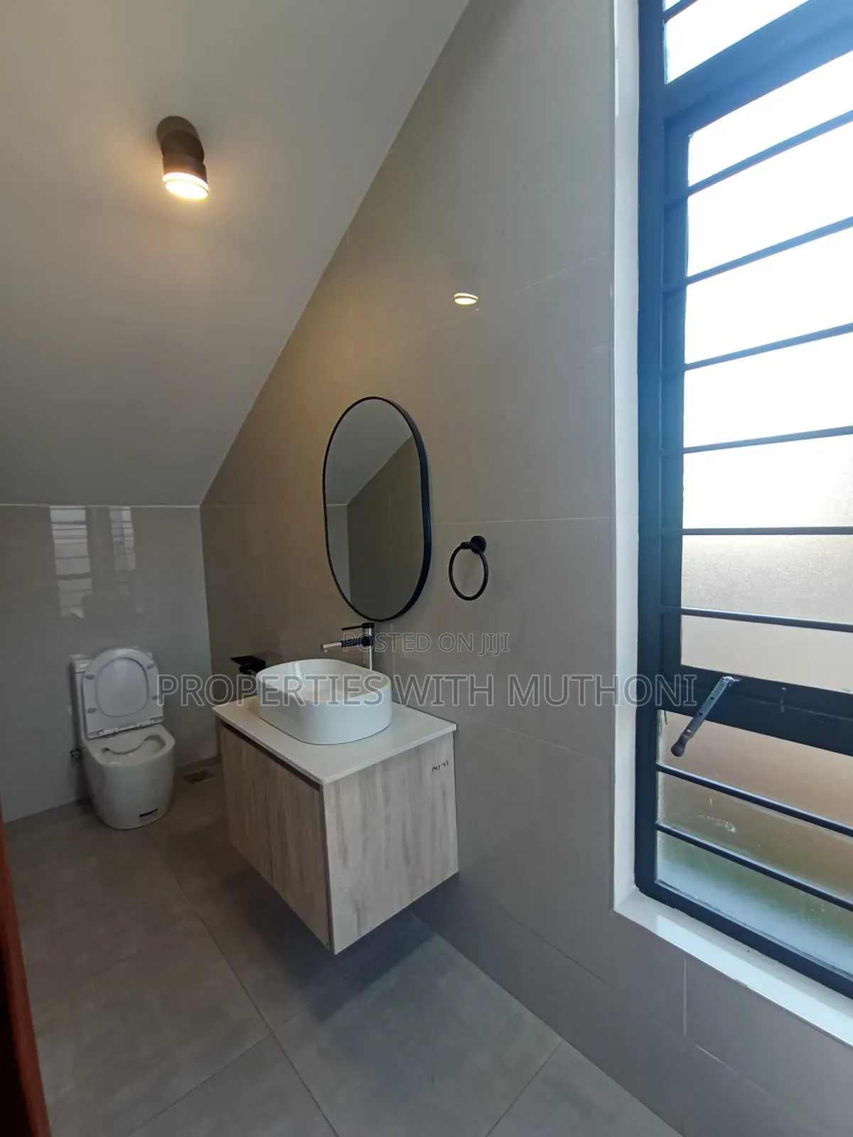 4bdrm Maisonette in Uthiru for sale