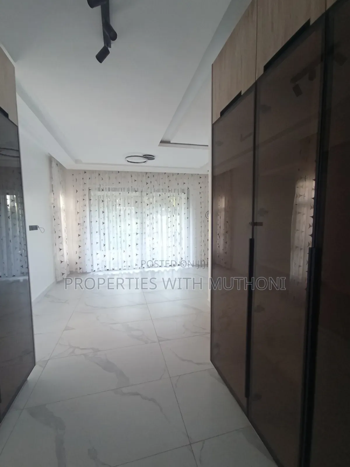 4bdrm Maisonette in Uthiru for sale