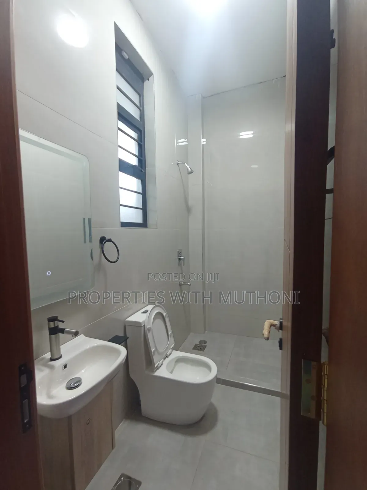 4bdrm Maisonette in Uthiru for sale