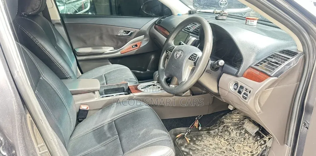 Toyota Allion 2014 Silver