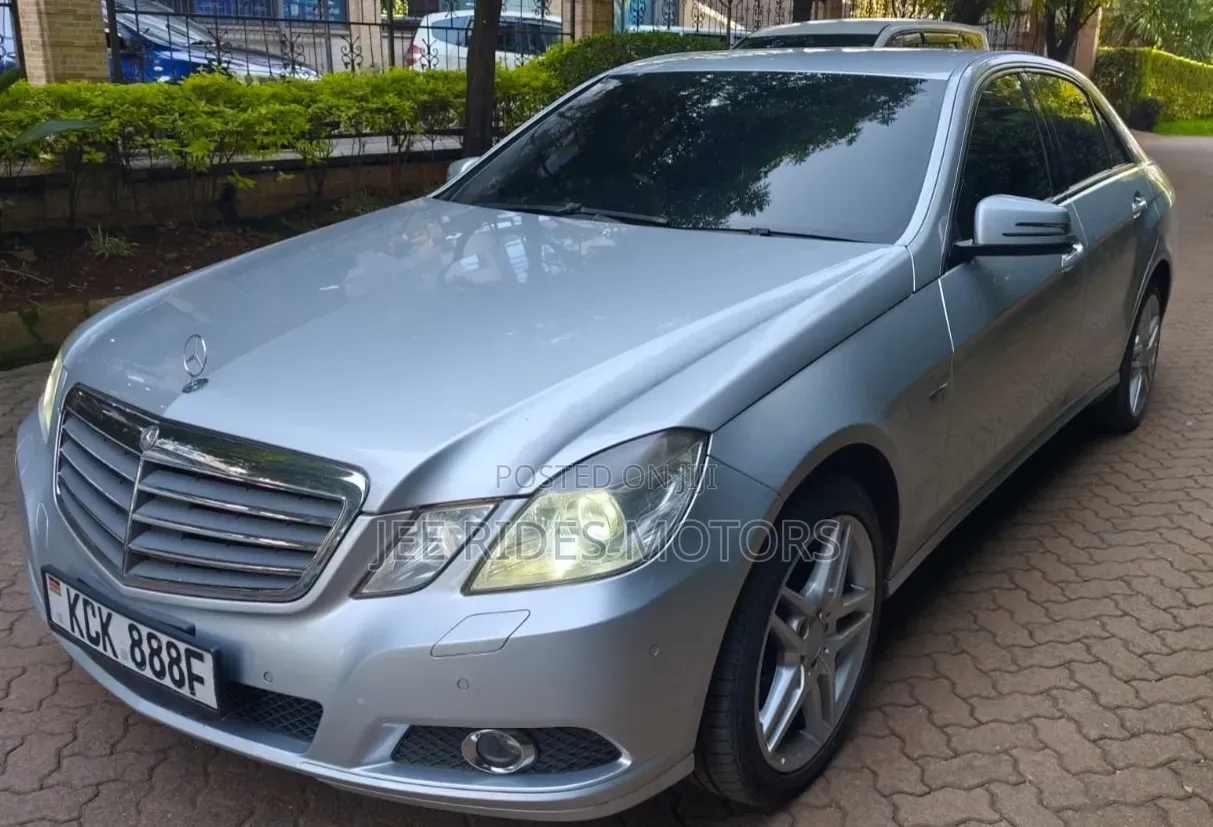 Mercedes-Benz E250 2009 Silver