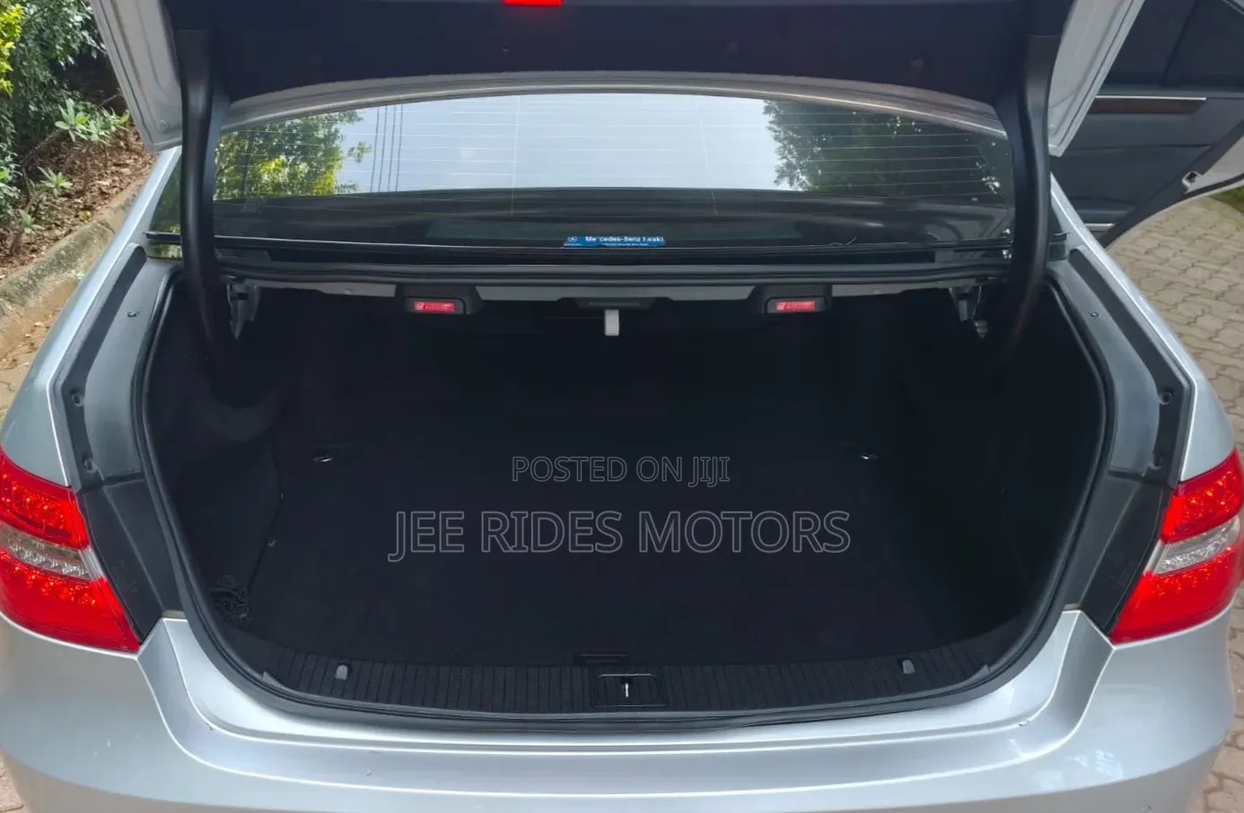 Mercedes-Benz E250 2009 Silver