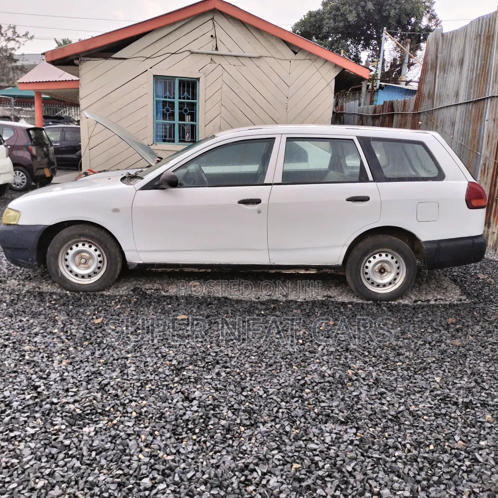 Nissan Advan 2006 White