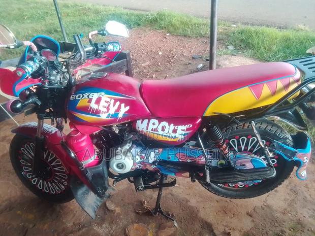 Bajaj Boxer 2025 Red
