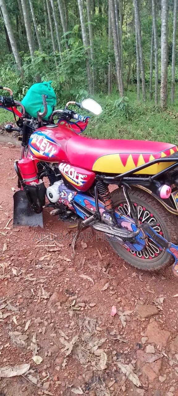 Bajaj Boxer 2025 Red - thumbnail 3