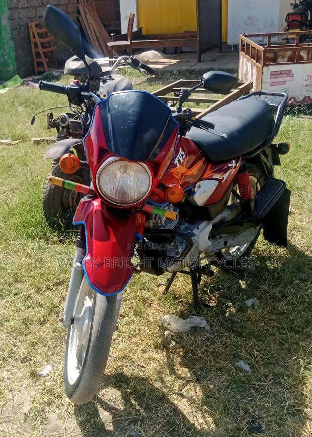TVS HLX Plus ES 2022 Red - thumbnail 2