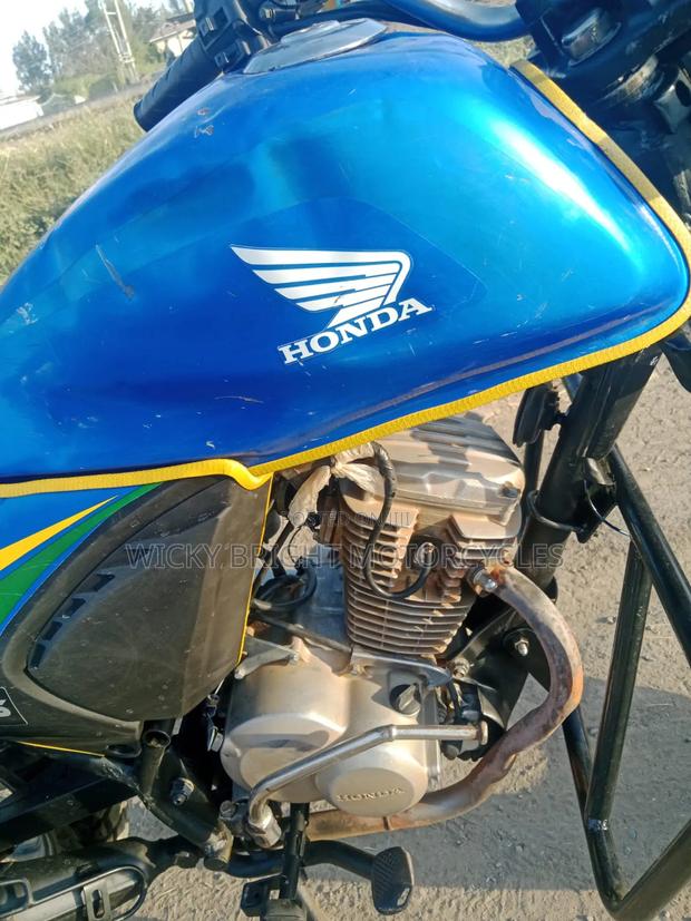 Honda CB 2024 Blue - thumbnail 4