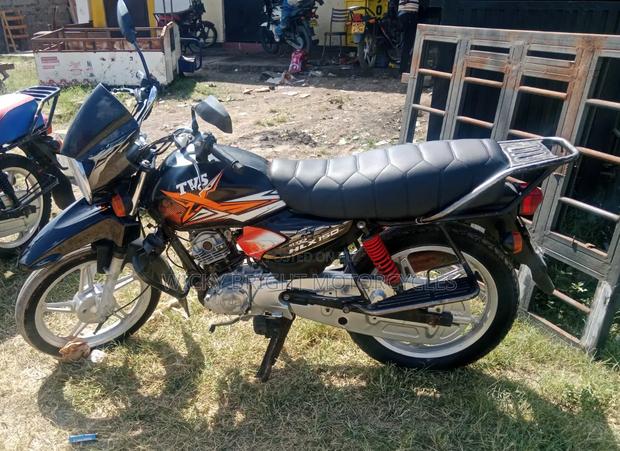 TVS HLX Plus ES 2024 Black - thumbnail 3