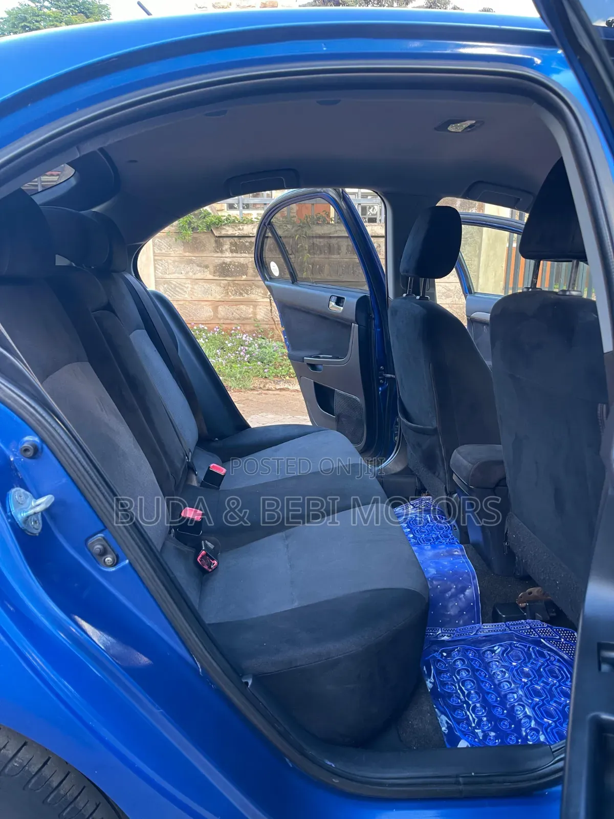 Mitsubishi Galant 2010 Blue