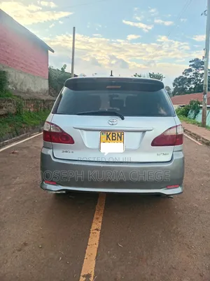 Toyota Ipsum 2003 Silver