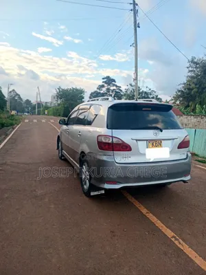 Toyota Ipsum 2003 Silver