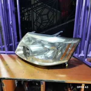 Toyota Alphard Model 2004/2005 Xenon Headlamp, Ex Japan Motor Parts