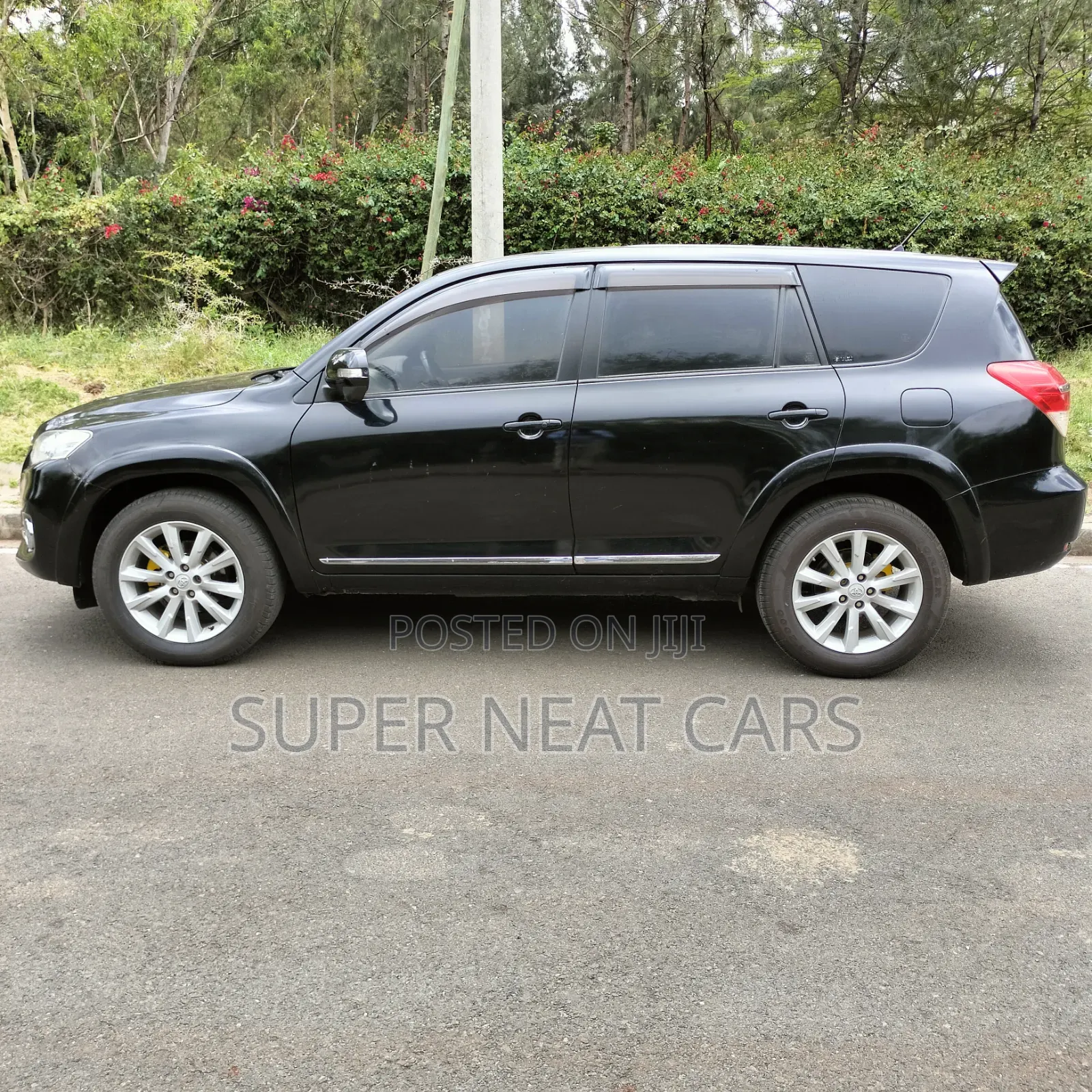 Toyota Vanguard 2011 Black