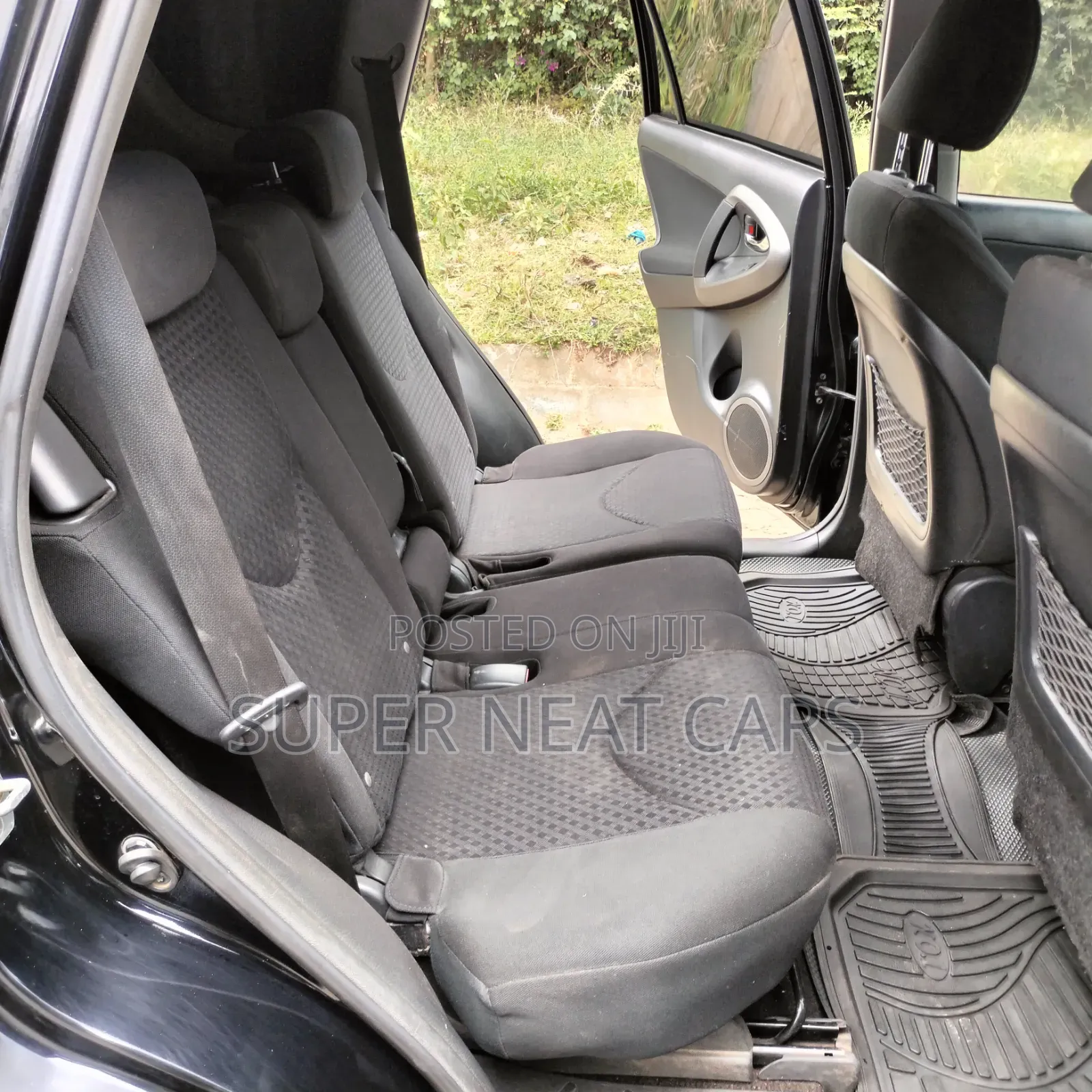 Toyota Vanguard 2011 Black