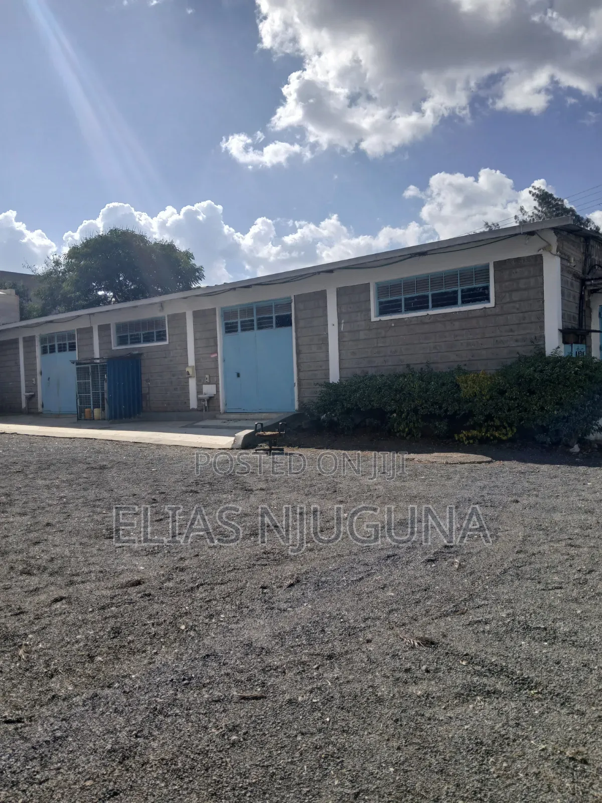 Roysambu(Opposite Kasaran Stadium)Plot to Let 100×50 at Available