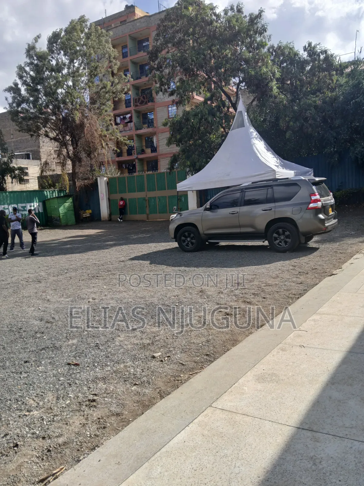 Roysambu(Opposite Kasaran Stadium)Plot to Let 100×50 at Available