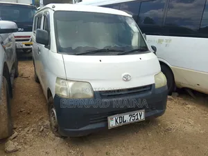 Toyota Lite-Ace 2015 White