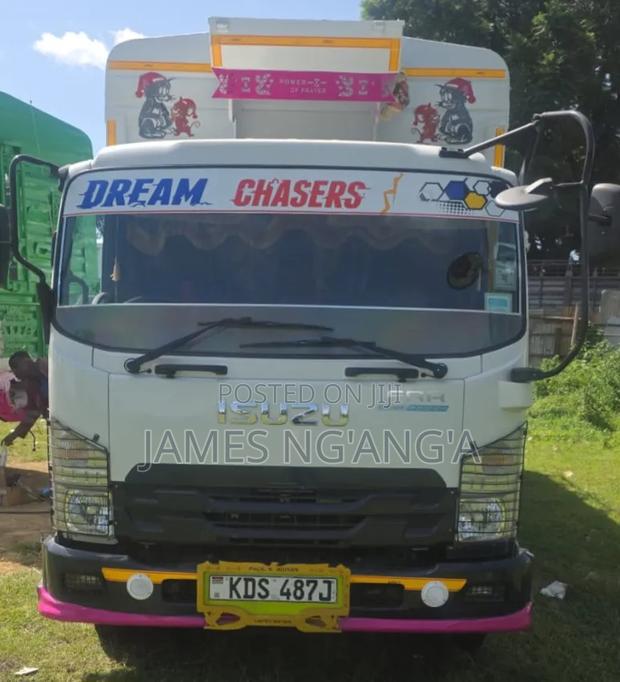 Isuzu FRR 90 2023 White - thumbnail 2
