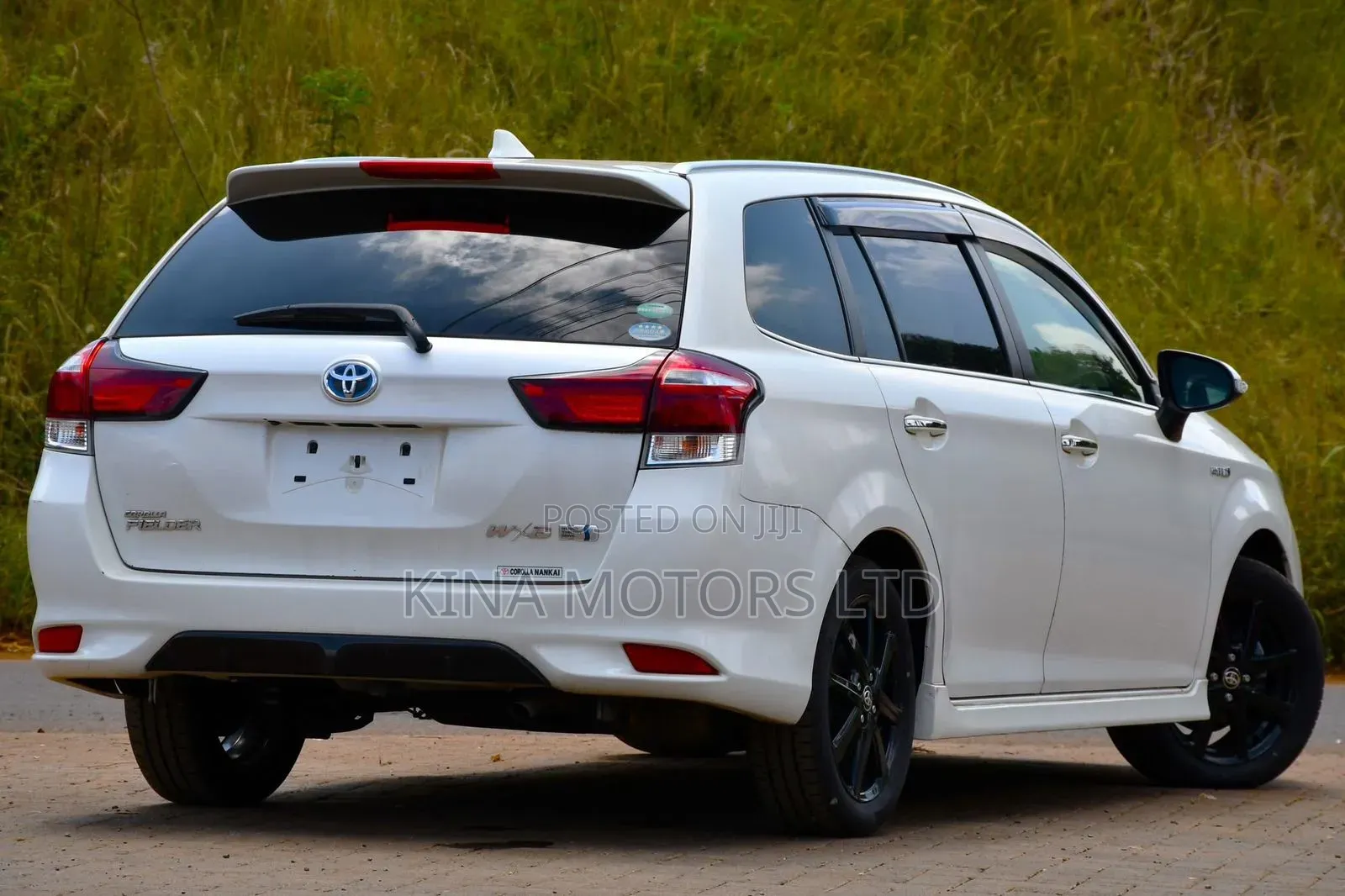 Toyota Corolla Fielder 2019 White