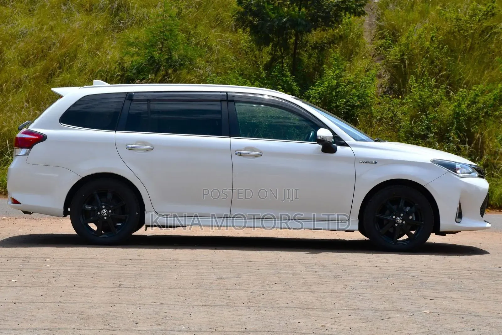 Toyota Corolla Fielder 2019 White