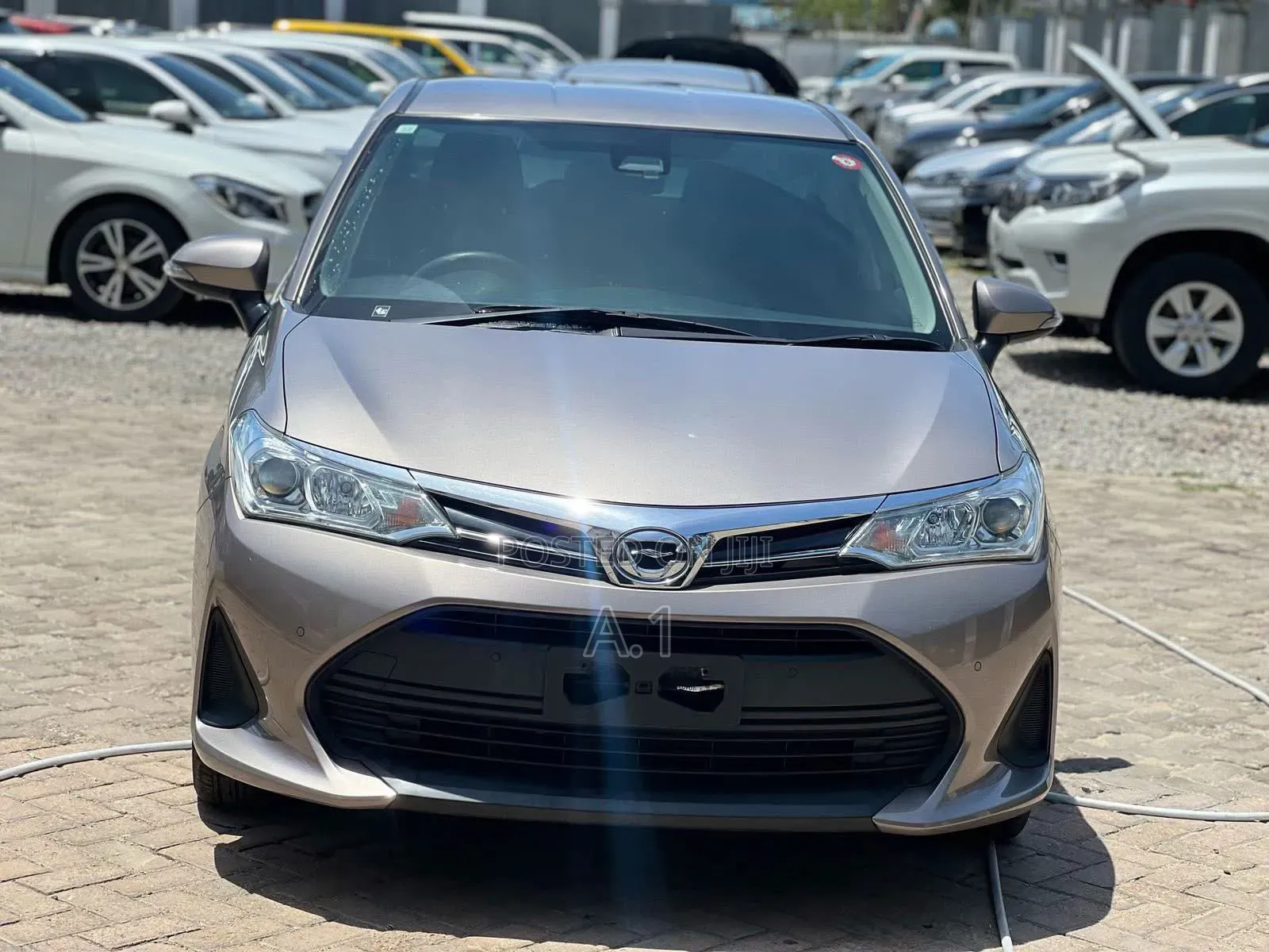 Toyota Axio 1.5 G 4WD 2019 Gold
