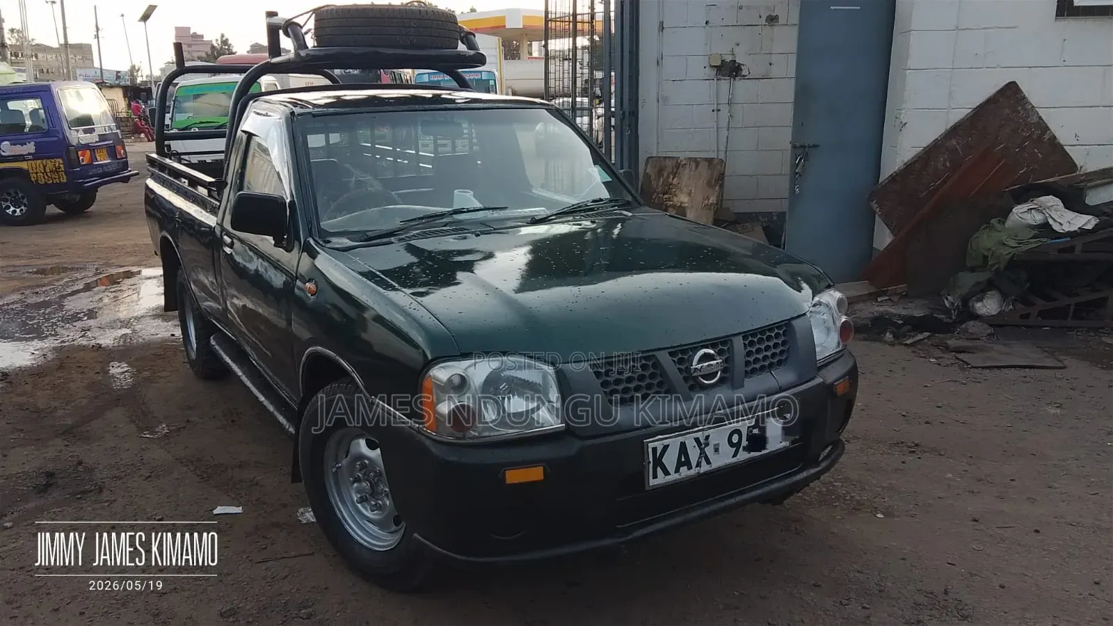 Nissan NP300 2008 Green