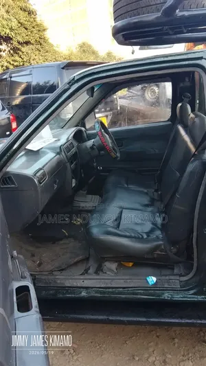Nissan NP300 2008 Green