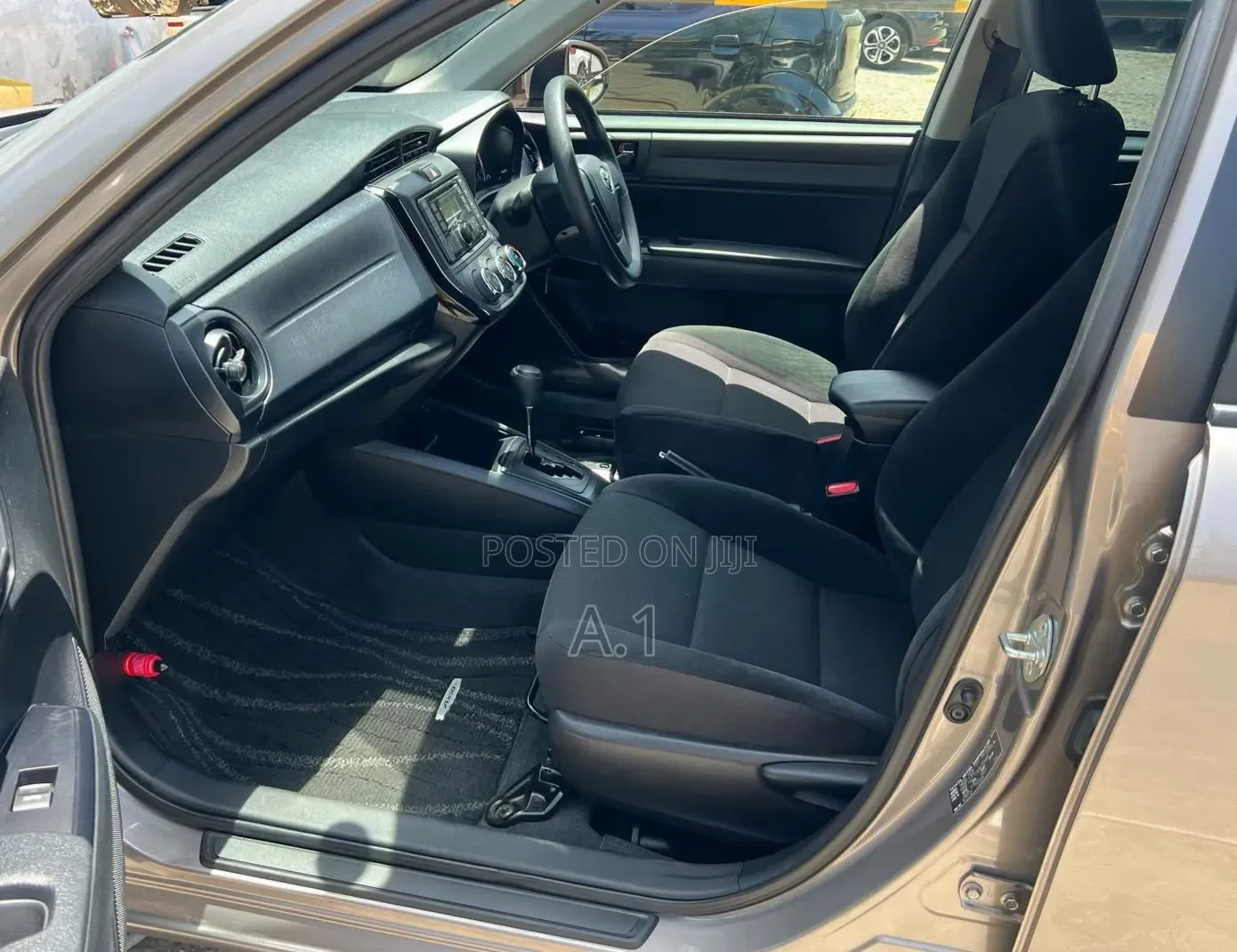Toyota Axio 1.5 G 4WD 2019 Gold
